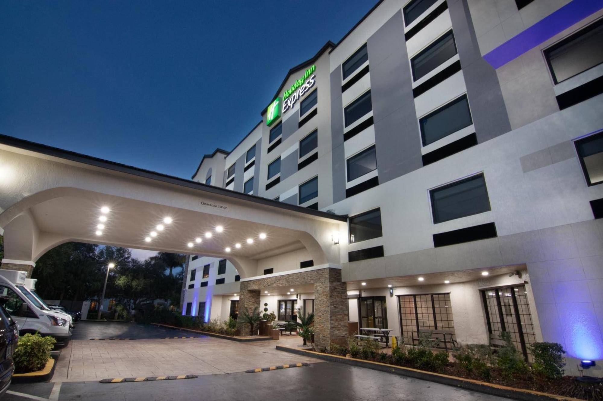 Holiday Inn Express And Suites Fort Lauderdale Airport West By Ihg Davie Exteriér fotografie