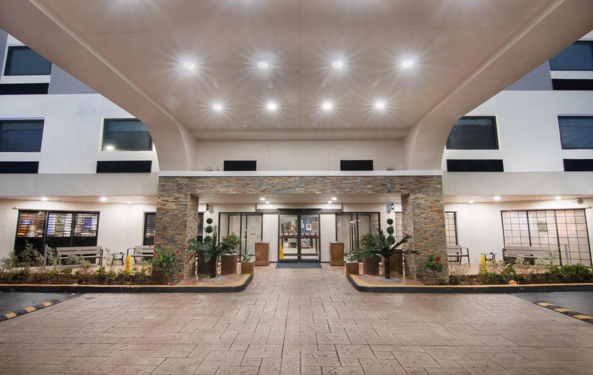 Holiday Inn Express And Suites Fort Lauderdale Airport West By Ihg Davie Exteriér fotografie