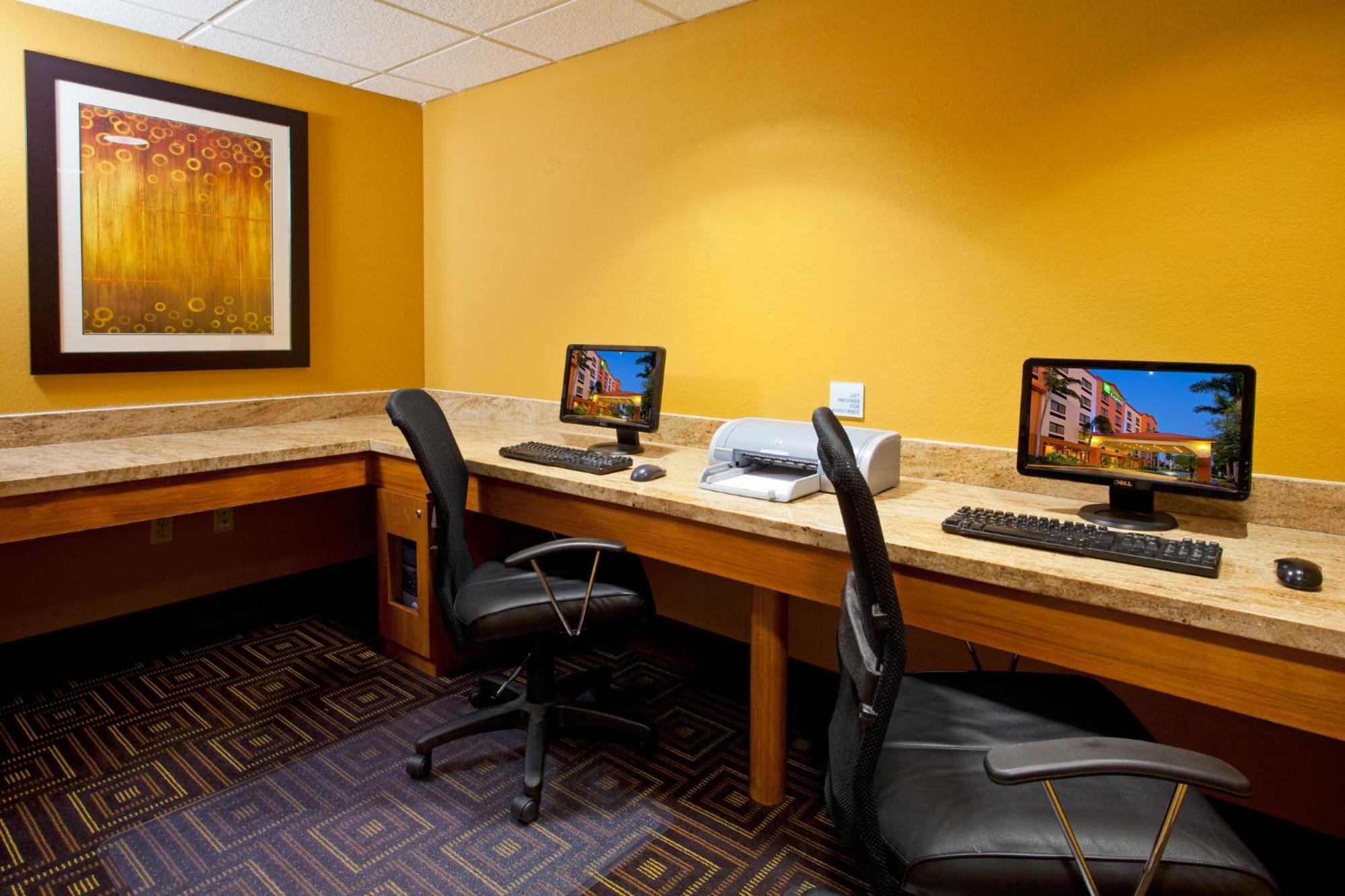 Holiday Inn Express And Suites Fort Lauderdale Airport West By Ihg Davie Exteriér fotografie